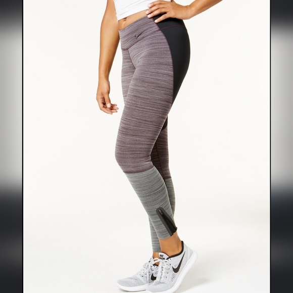 Nike Legendary Training Leggings - Picture 2 of 10